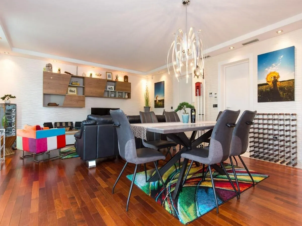 Heart Of Malinska Apartment